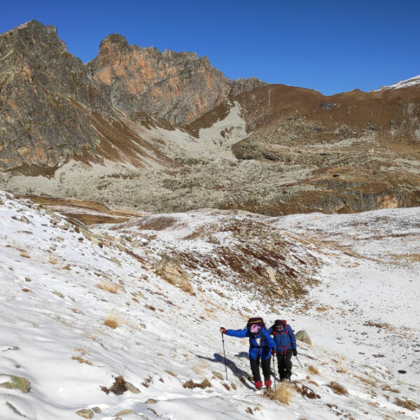 Kotijske Alpe treking edlothia 9 Jesenski vzpon na tritisočake Kotijskih Alp lahko začini tudi nekaj snega.