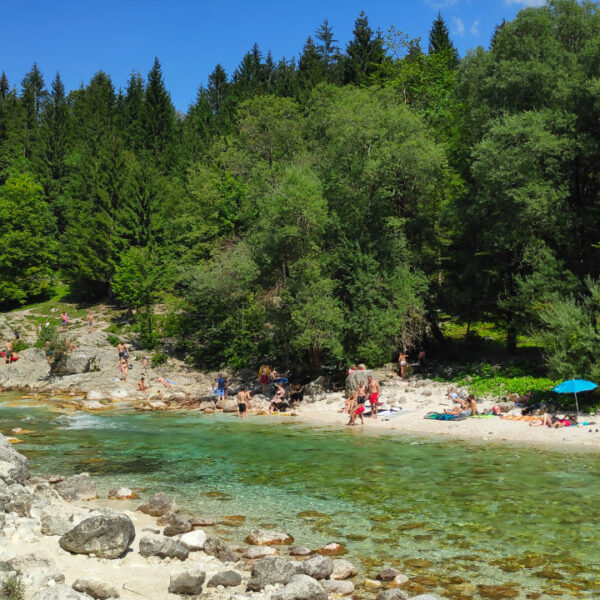Ob koritih Soče, planinski tabor Edlothia Popoldansko kopanje v Soči