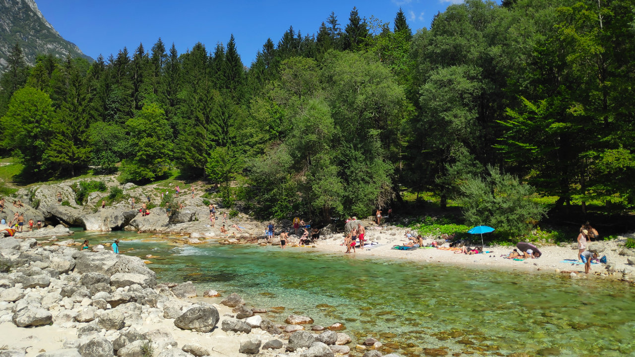 Ob koritih Soče, planinski tabor Edlothia Popoldansko kopanje v Soči